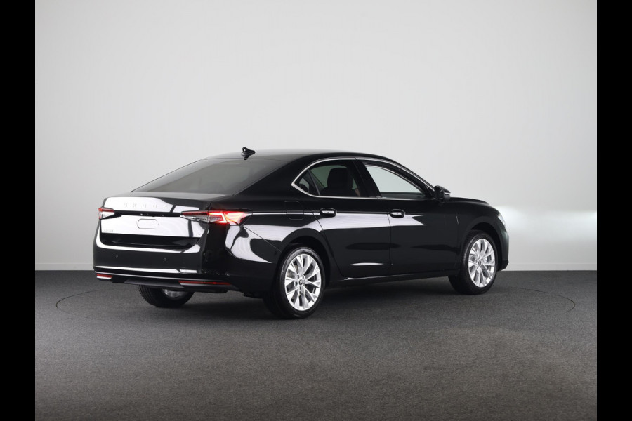 Škoda Superb Business Edition PHEV 1.5 TSI 204 pk 6 versn. DSG | Trekhaak wegklapbaar | Chrome pakket | 18 inch lichtmetalen velgen