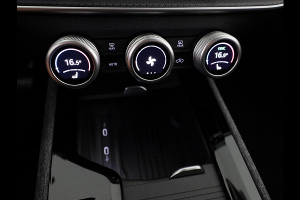 Škoda Superb Business Edition PHEV 1.5 TSI 204 pk 6 versn. DSG | Trekhaak wegklapbaar | Chrome pakket | 18 inch lichtmetalen velgen