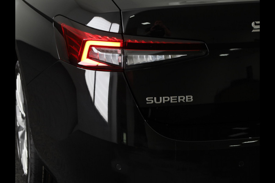 Škoda Superb Business Edition PHEV 1.5 TSI 204 pk 6 versn. DSG | Trekhaak wegklapbaar | Chrome pakket | 18 inch lichtmetalen velgen