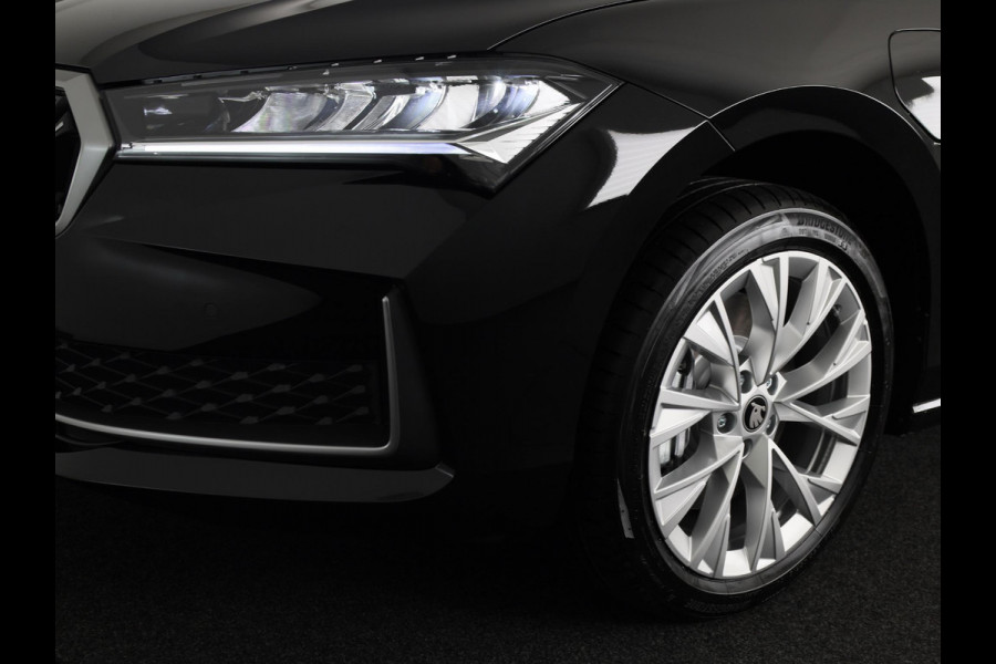 Škoda Superb Business Edition PHEV 1.5 TSI 204 pk 6 versn. DSG | Trekhaak wegklapbaar | Chrome pakket | 18 inch lichtmetalen velgen