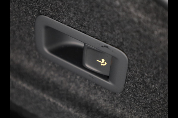 Škoda Superb Business Edition PHEV 1.5 TSI 204 pk 6 versn. DSG | Trekhaak wegklapbaar | Chrome pakket | 18 inch lichtmetalen velgen