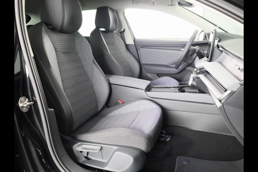 Škoda Superb Business Edition PHEV 1.5 TSI 204 pk 6 versn. DSG | Trekhaak wegklapbaar | Chrome pakket | 18 inch lichtmetalen velgen