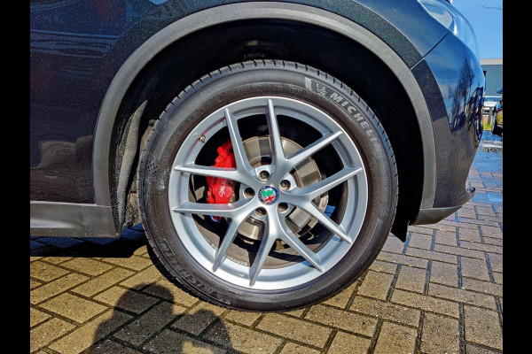 Alfa Romeo Stelvio 2.0 T AWD First Edition Tuned by Squadra