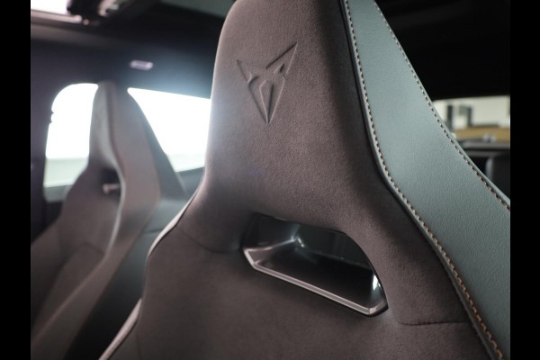 CUPRA Formentor 1.5 TSI e-Hybrid VZ Performance 272pk| Panoramadak | Matrix verlichting | 19 inch lichtmetalen velgen