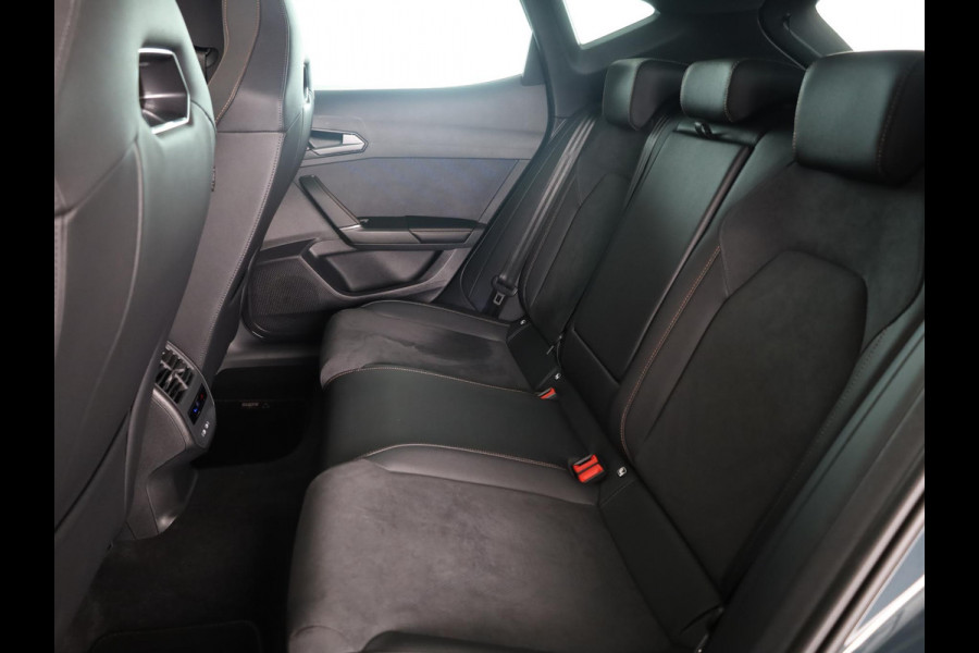 CUPRA Formentor 1.5 TSI e-Hybrid VZ Performance 272pk| Panoramadak | Matrix verlichting | 19 inch lichtmetalen velgen