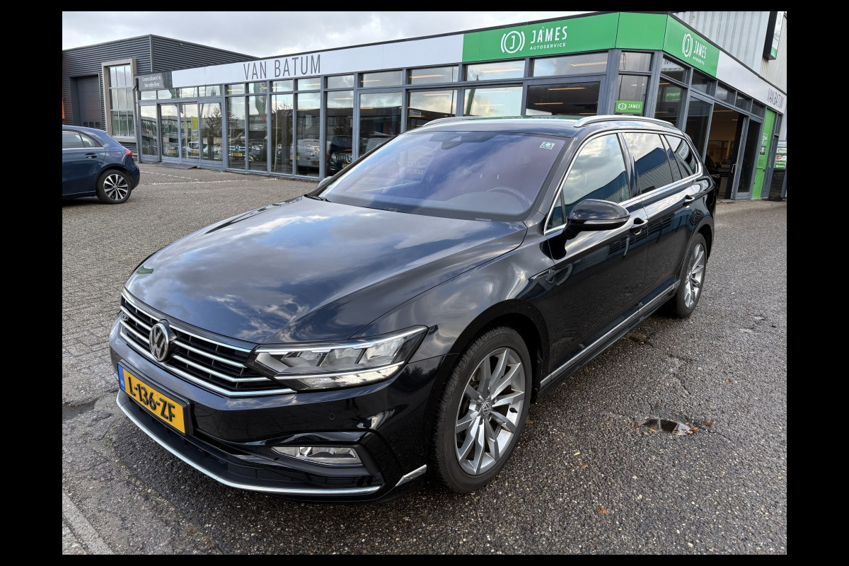 Volkswagen Passat Variant 2.0 TSI Elegance Business R-Line DSG Volkswagen Passat Variant 2.0 TSI Elegance Business R-Line DSG