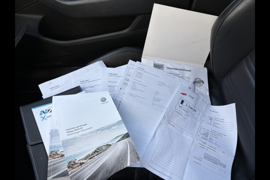 Volkswagen Passat Variant 2.0 TSI Elegance Business R-Line DSG