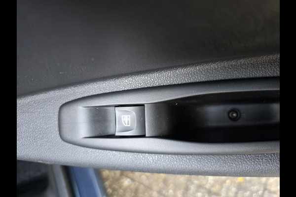 Renault Captur 0.9 TCe Expression | 2E EIGENAAR | 12 MND GARANTIE | AIRCO | CRUISE | Renault Captur 0.9 TCe Expression | 2E EIGENAAR | 12 MND GARANTIE | AIRCO | CRUISE |