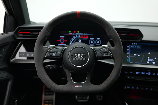 Audi RS3 Sportback 2.5 TFSI quattro |Keramisch|Pano|360|Carbon|HUD|B&O|Memory| Audi RS3 Sportback 2.5 TFSI quattro |Keramisch|Pano|360|Carbon|HUD|B&O|Memory|