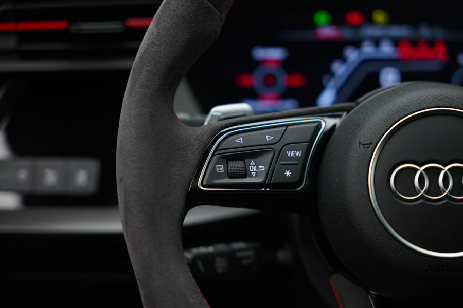 Audi RS3 Sportback 2.5 TFSI quattro |Keramisch|Pano|360|Carbon|HUD|B&O|Memory| Audi RS3 Sportback 2.5 TFSI quattro |Keramisch|Pano|360|Carbon|HUD|B&O|Memory|