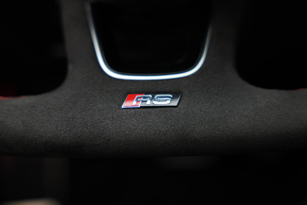 Audi RS3 Sportback 2.5 TFSI quattro |Keramisch|Pano|360|Carbon|HUD|B&O|Memory| Audi RS3 Sportback 2.5 TFSI quattro |Keramisch|Pano|360|Carbon|HUD|B&O|Memory|