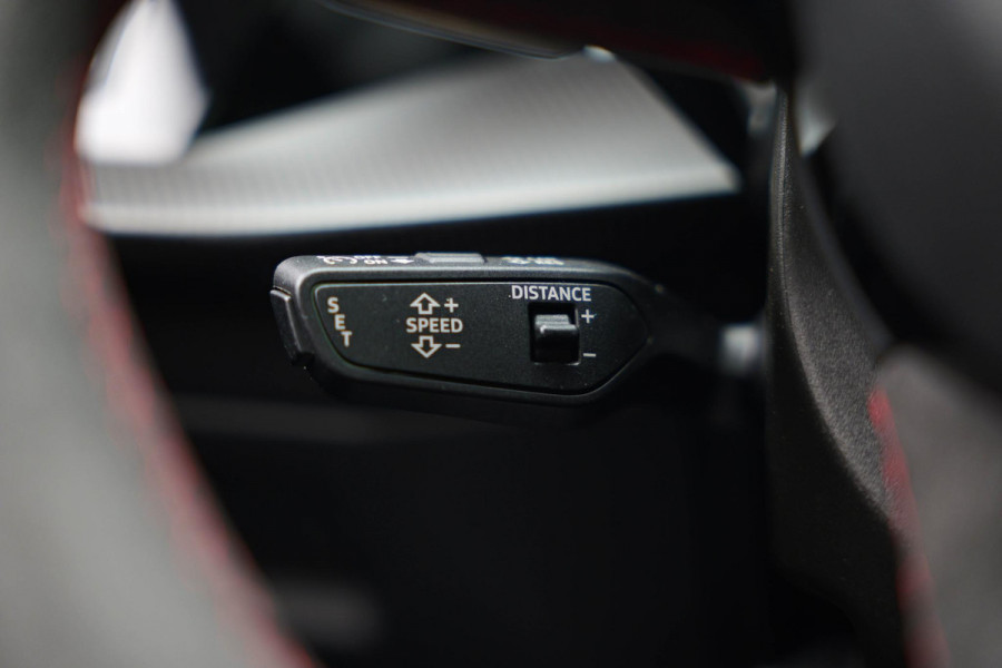 Audi RS3 Sportback 2.5 TFSI quattro |Keramisch|Pano|360|Carbon|HUD|B&O|Memory| Audi RS3 Sportback 2.5 TFSI quattro |Keramisch|Pano|360|Carbon|HUD|B&O|Memory|