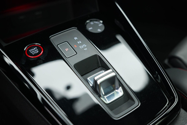 Audi RS3 Sportback 2.5 TFSI quattro |Keramisch|Pano|360|Carbon|HUD|B&O|Memory| Audi RS3 Sportback 2.5 TFSI quattro |Keramisch|Pano|360|Carbon|HUD|B&O|Memory|