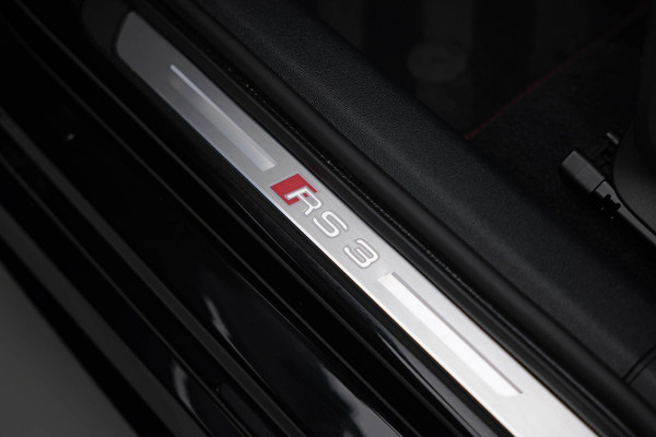 Audi RS3 Sportback 2.5 TFSI quattro |Keramisch|Pano|360|Carbon|HUD|B&O|Memory| Audi RS3 Sportback 2.5 TFSI quattro |Keramisch|Pano|360|Carbon|HUD|B&O|Memory|