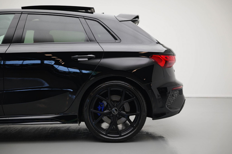 Audi RS3 Sportback 2.5 TFSI quattro |Keramisch|Pano|360|Carbon|HUD|B&O|Memory| Audi RS3 Sportback 2.5 TFSI quattro |Keramisch|Pano|360|Carbon|HUD|B&O|Memory|