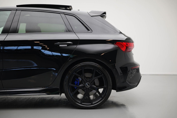 Audi RS3 Sportback 2.5 TFSI quattro |Keramisch|Pano|360|Carbon|HUD|B&O|Memory| Audi RS3 Sportback 2.5 TFSI quattro |Keramisch|Pano|360|Carbon|HUD|B&O|Memory|
