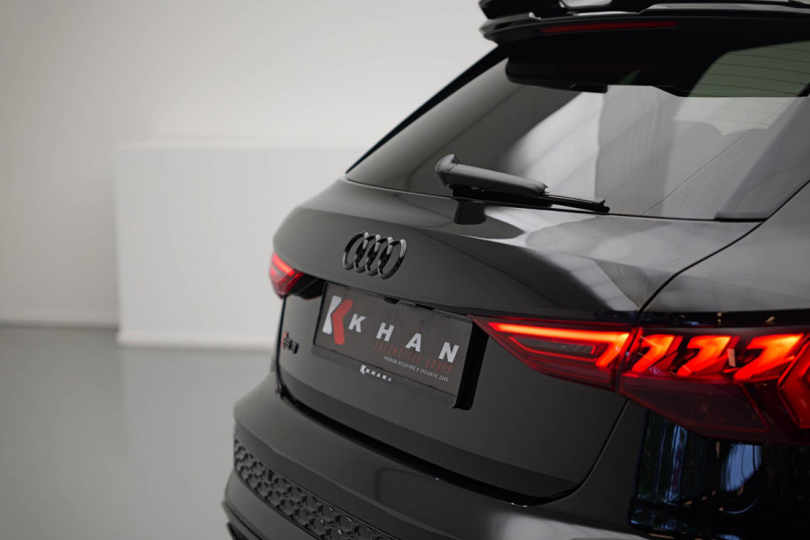Audi RS3 Sportback 2.5 TFSI quattro |Keramisch|Pano|360|Carbon|HUD|B&O|Memory| Audi RS3 Sportback 2.5 TFSI quattro |Keramisch|Pano|360|Carbon|HUD|B&O|Memory|