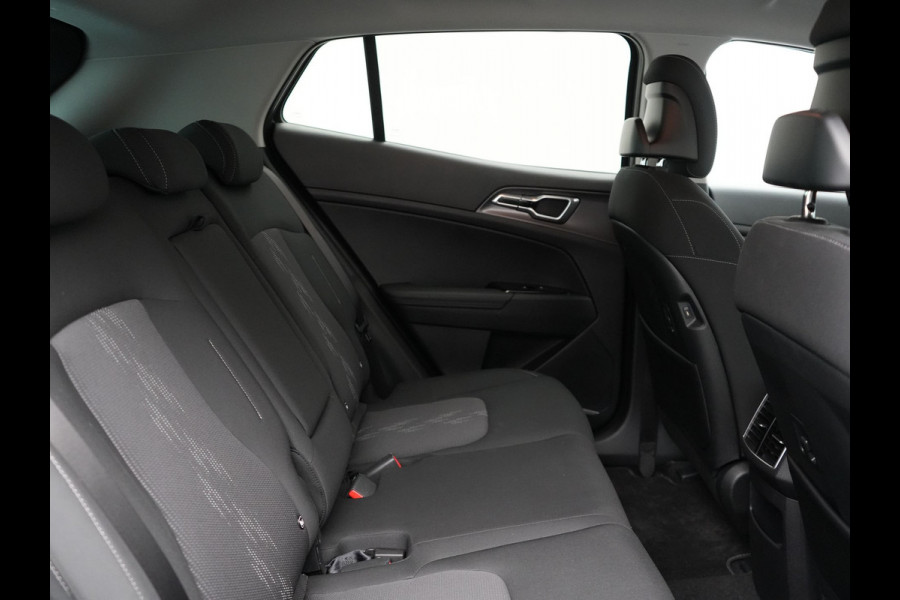 Kia Sportage 1.6 T-GDi Plug In Hybrid DynamicLine 265pk PHEV | Adaptive Cruise | Widescreen | Stoelen & Stuur Verwarmd | Camera | Apple Carplay | Navigatie | DAB |