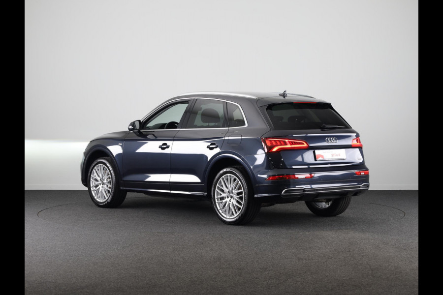 Audi Q5 50 TFSI e Advanced edition 299pk Plug in Hybrid S-tronic | Navigatie | Parkeersensoren | Adaptieve cruise control | Audi Q5 50 TFSI e Advanced edition 299pk Plug in Hybrid S-tronic | Navigatie | Parkeersensoren | Adaptieve cruise control |