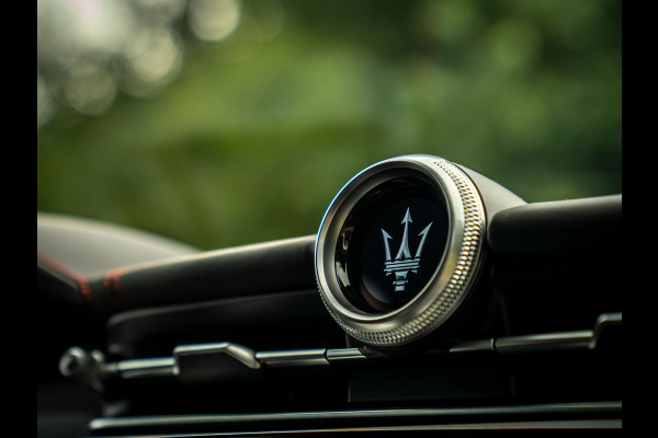 Maserati Grecale 3.0 V6 Trofeo 530pk | Pano-dak | Sonus Faber | Stoelventilatie | Luchtvering Maserati Grecale 3.0 V6 Trofeo 530pk | Pano-dak | Sonus Faber | Stoelventilatie | Luchtvering