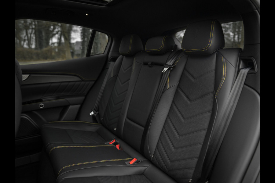 Maserati Grecale 3.0 V6 Trofeo 530pk | Full option! | Carbon ext. + int. | Sonus Faber | Pano-dak | Stoelkoeling | Adapt. cruise Maserati Grecale 3.0 V6 Trofeo 530pk | Full option! | Carbon ext. + int. | Sonus Faber | Pano-dak | Stoelkoeling | Adapt. cruise
