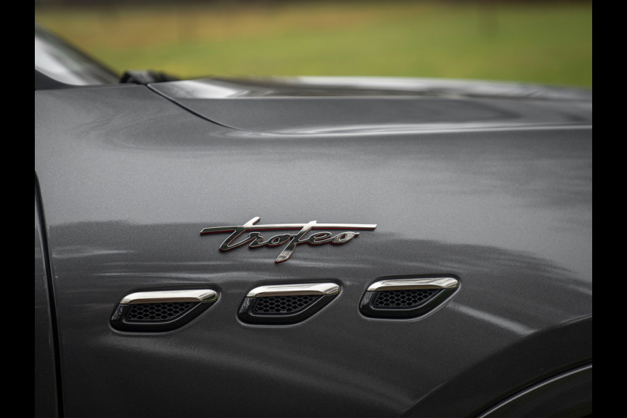 Maserati Grecale 3.0 V6 Trofeo 530pk | Full option! | Carbon ext. + int. | Sonus Faber | Pano-dak | Stoelkoeling | Adapt. cruise Maserati Grecale 3.0 V6 Trofeo 530pk | Full option! | Carbon ext. + int. | Sonus Faber | Pano-dak | Stoelkoeling | Adapt. cruise
