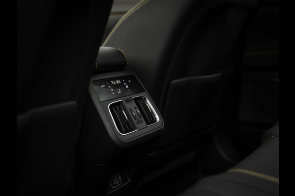 Maserati Grecale 3.0 V6 Trofeo 530pk | Full option! | Carbon ext. + int. | Sonus Faber | Pano-dak | Stoelkoeling | Adapt. cruise Maserati Grecale 3.0 V6 Trofeo 530pk | Full option! | Carbon ext. + int. | Sonus Faber | Pano-dak | Stoelkoeling | Adapt. cruise