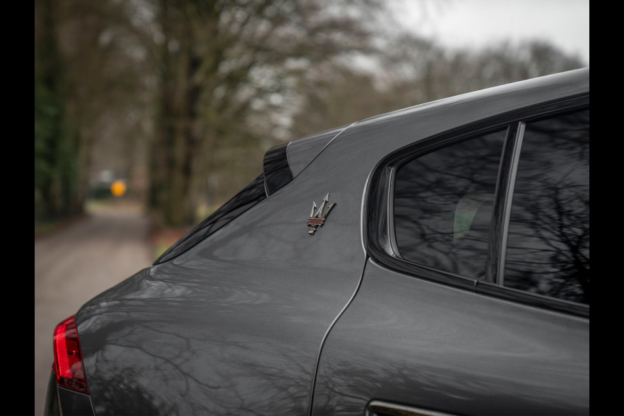 Maserati Grecale 3.0 V6 Trofeo 530pk | Full option! | Carbon ext. + int. | Sonus Faber | Pano-dak | Stoelkoeling | Adapt. cruise Maserati Grecale 3.0 V6 Trofeo 530pk | Full option! | Carbon ext. + int. | Sonus Faber | Pano-dak | Stoelkoeling | Adapt. cruise