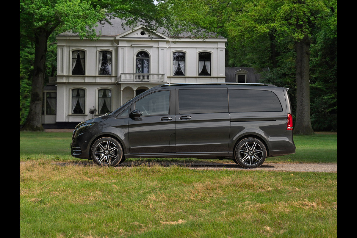 Mercedes-Benz V-Klasse 250d Lang DC | €64.900,- Ex. BTW | Luchtvering | CarPlay | Elektr. deuren Mercedes-Benz V-Klasse 250d Lang DC | €64.900,- Ex. BTW | Luchtvering | CarPlay | Elektr. deuren