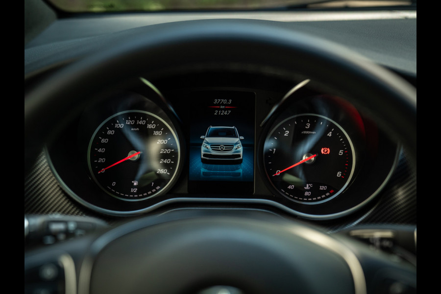 Mercedes-Benz V-Klasse 250d Lang DC | €64.900,- Ex. BTW | Luchtvering | CarPlay | Elektr. deuren Mercedes-Benz V-Klasse 250d Lang DC | €64.900,- Ex. BTW | Luchtvering | CarPlay | Elektr. deuren