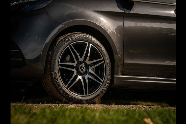 Mercedes-Benz V-Klasse 250d Lang DC | €64.900,- Ex. BTW | Luchtvering | CarPlay | Elektr. deuren Mercedes-Benz V-Klasse 250d Lang DC | €64.900,- Ex. BTW | Luchtvering | CarPlay | Elektr. deuren