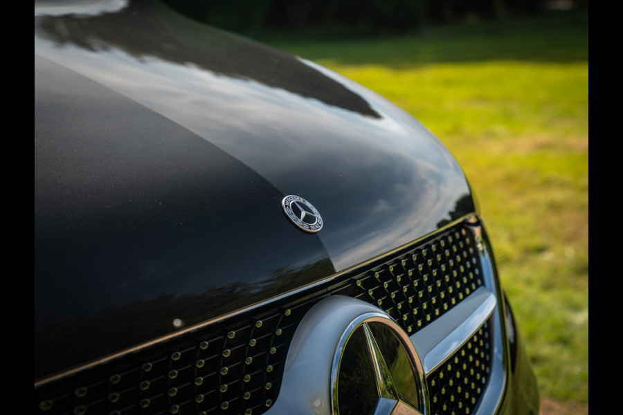 Mercedes-Benz V-Klasse 250d Lang DC | €64.900,- Ex. BTW | Luchtvering | CarPlay | Elektr. deuren Mercedes-Benz V-Klasse 250d Lang DC | €64.900,- Ex. BTW | Luchtvering | CarPlay | Elektr. deuren
