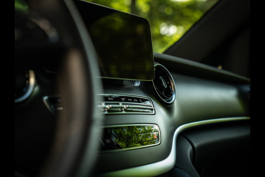Mercedes-Benz V-Klasse 250d Lang DC | €64.900,- Ex. BTW | Luchtvering | CarPlay | Elektr. deuren Mercedes-Benz V-Klasse 250d Lang DC | €64.900,- Ex. BTW | Luchtvering | CarPlay | Elektr. deuren