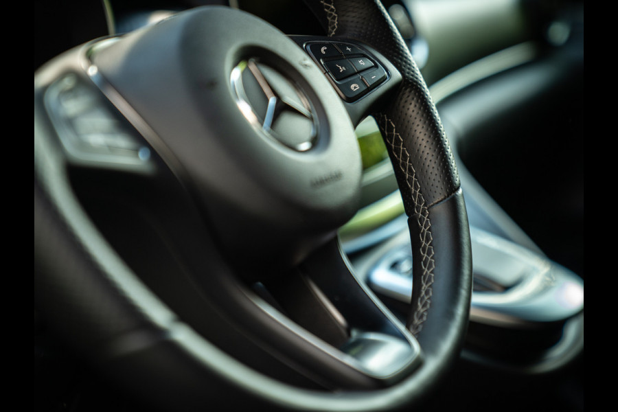 Mercedes-Benz V-Klasse 250d Lang DC | €64.900,- Ex. BTW | Luchtvering | CarPlay | Elektr. deuren Mercedes-Benz V-Klasse 250d Lang DC | €64.900,- Ex. BTW | Luchtvering | CarPlay | Elektr. deuren