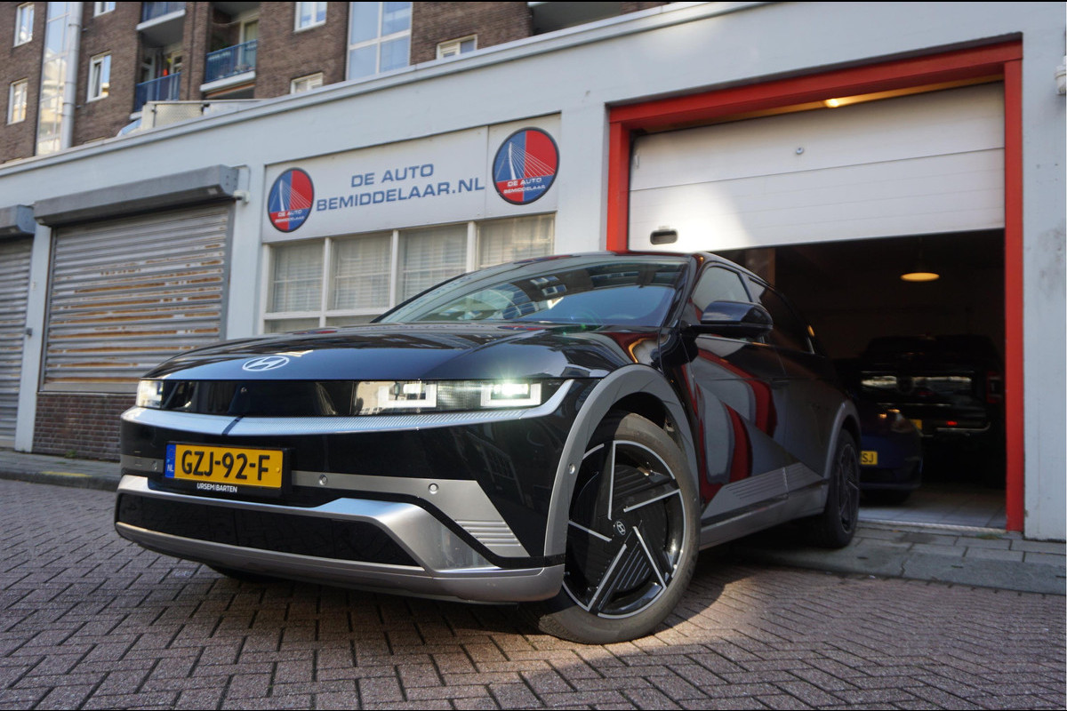 Hyundai IONIQ 5 Lounge 84 kWh | Long Range | LEER | Head Up Display | Adaptive + Lane | Memory + stoel- en stuurverwarming + stoelkoeling | Premium audio | 360 camera | Sfeerverlichting | BTW Hyundai IONIQ 5 Lounge 84 kWh | Long Range | LEER | Head Up Display | Adaptive + Lane | Memory + stoel- en stuurverwarming + stoelkoeling | Premium audio | 360 camera | Sfeerverlichting | BTW