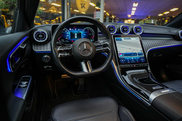 Mercedes-Benz C-Klasse 300 e AMG Line Panoramadak Full Ambient Adapt. Cruise Laser LED 360Cam 19''LM Mercedes-Benz C-Klasse 300 e AMG Line Panoramadak Full Ambient Adapt. Cruise Laser LED 360Cam 19''LM