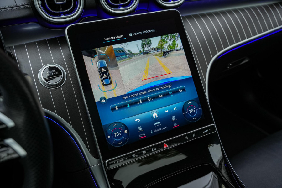 Mercedes-Benz C-Klasse 300 e AMG Line Panoramadak Full Ambient Adapt. Cruise Laser LED 360Cam 19''LM Mercedes-Benz C-Klasse 300 e AMG Line Panoramadak Full Ambient Adapt. Cruise Laser LED 360Cam 19''LM