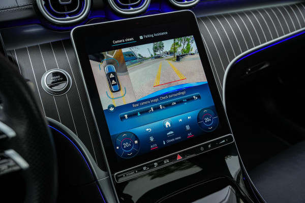 Mercedes-Benz C-Klasse 300 e AMG Line Panoramadak Full Ambient Adapt. Cruise Laser LED 360Cam 19''LM Mercedes-Benz C-Klasse 300 e AMG Line Panoramadak Full Ambient Adapt. Cruise Laser LED 360Cam 19''LM