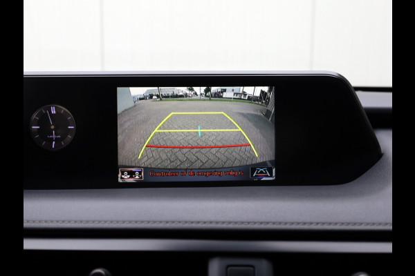 Lexus UX 250h AWD Luxury Line | Leder | Head up | Dodehoek