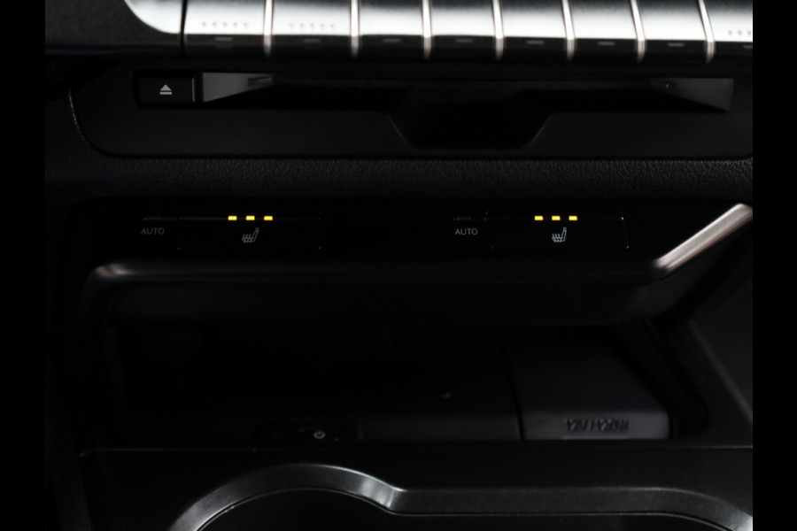 Lexus UX 250h AWD Luxury Line | Leder | Head up | Dodehoek