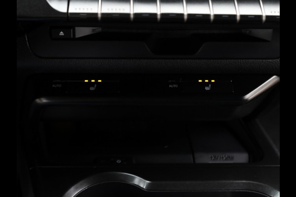 Lexus UX 250h AWD Luxury Line | Leder | Head up | Dodehoek