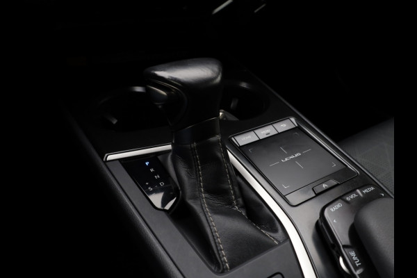 Lexus UX 250h AWD Luxury Line | Leder | Head up | Dodehoek