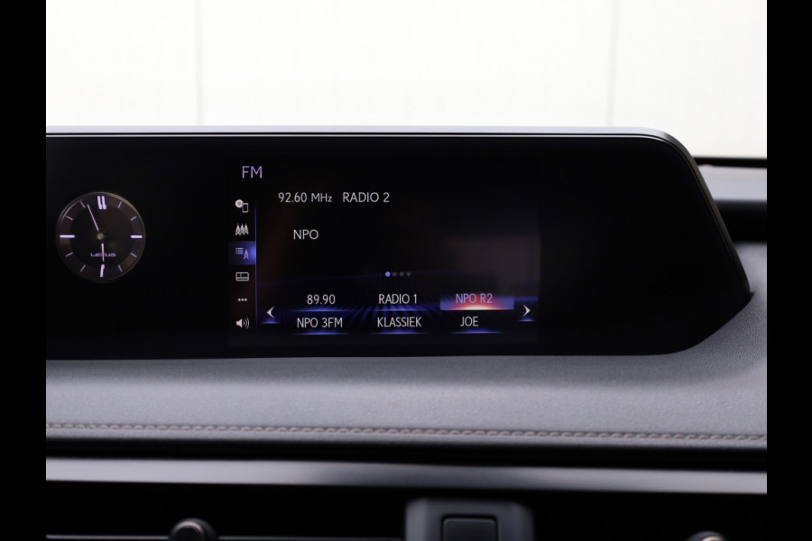 Lexus UX 250h AWD Luxury Line | Leder | Head up | Dodehoek