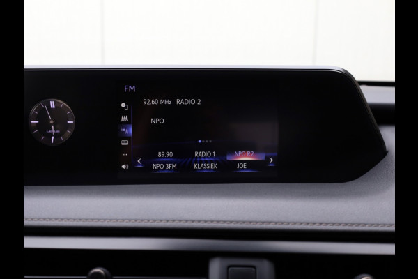 Lexus UX 250h AWD Luxury Line | Leder | Head up | Dodehoek