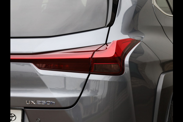 Lexus UX 250h AWD Luxury Line | Leder | Head up | Dodehoek