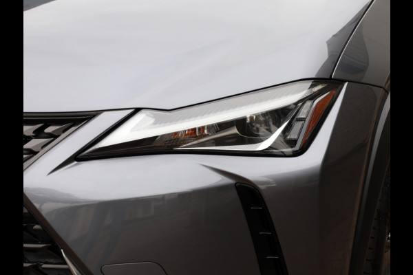 Lexus UX 250h AWD Luxury Line | Leder | Head up | Dodehoek