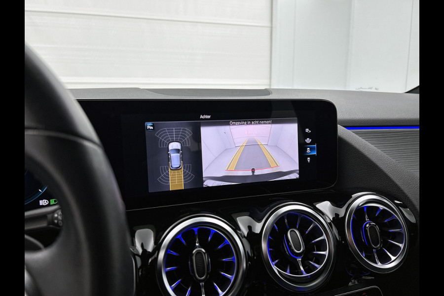 Mercedes-Benz EQA 250 Luxury Line 67 kWh Lichtmetalen velgen | Navigatie | Wide screen | Keyles Go | parking support met camera achter | Inclusief 48 maanden MB Certified garantie voor Europa. Mercedes-Benz EQA 250 Luxury Line 67 kWh Lichtmetalen velgen | Navigatie | Wide screen | Keyles Go | parking support met camera achter | Inclusief 48 maanden MB Certified garantie voor Europa.