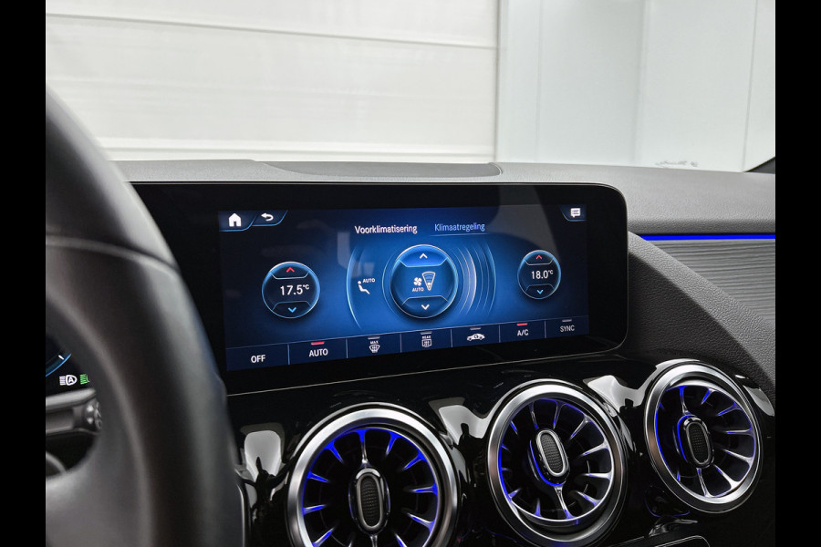 Mercedes-Benz EQA 250 Luxury Line 67 kWh Lichtmetalen velgen | Navigatie | Wide screen | Keyles Go | parking support met camera achter | Inclusief 48 maanden MB Certified garantie voor Europa. Mercedes-Benz EQA 250 Luxury Line 67 kWh Lichtmetalen velgen | Navigatie | Wide screen | Keyles Go | parking support met camera achter | Inclusief 48 maanden MB Certified garantie voor Europa.