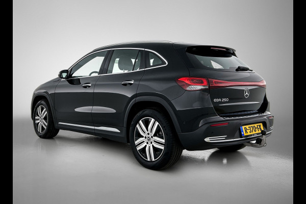 Mercedes-Benz EQA 250 Luxury Line 67 kWh Lichtmetalen velgen | Navigatie | Wide screen | Keyles Go | parking support met camera achter | Inclusief 48 maanden MB Certified garantie voor Europa. Mercedes-Benz EQA 250 Luxury Line 67 kWh Lichtmetalen velgen | Navigatie | Wide screen | Keyles Go | parking support met camera achter | Inclusief 48 maanden MB Certified garantie voor Europa.