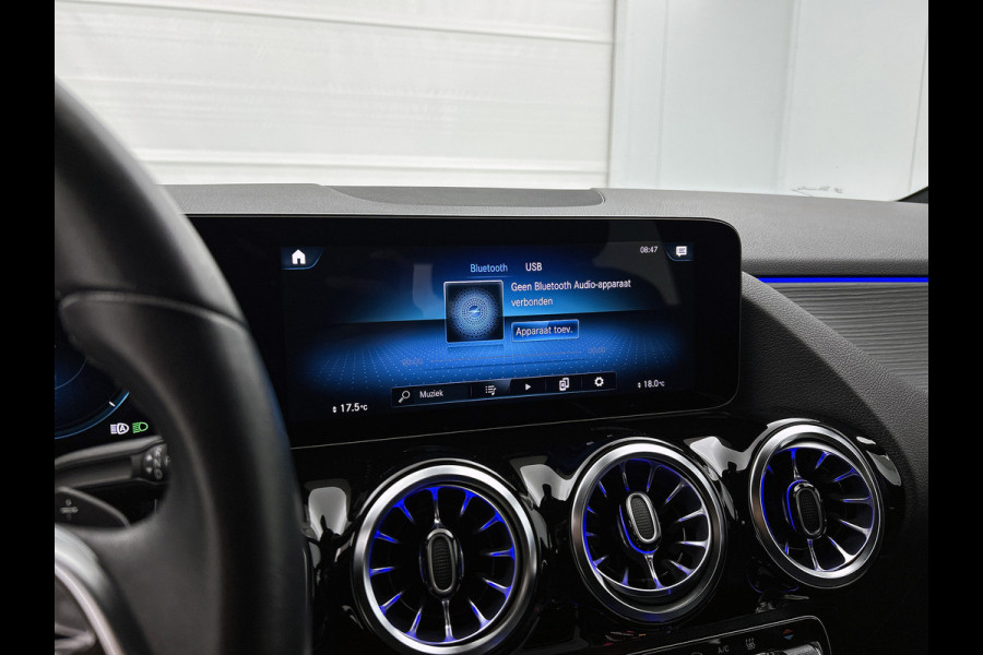 Mercedes-Benz EQA 250 Luxury Line 67 kWh Lichtmetalen velgen | Navigatie | Wide screen | Keyles Go | parking support met camera achter | Inclusief 48 maanden MB Certified garantie voor Europa. Mercedes-Benz EQA 250 Luxury Line 67 kWh Lichtmetalen velgen | Navigatie | Wide screen | Keyles Go | parking support met camera achter | Inclusief 48 maanden MB Certified garantie voor Europa.